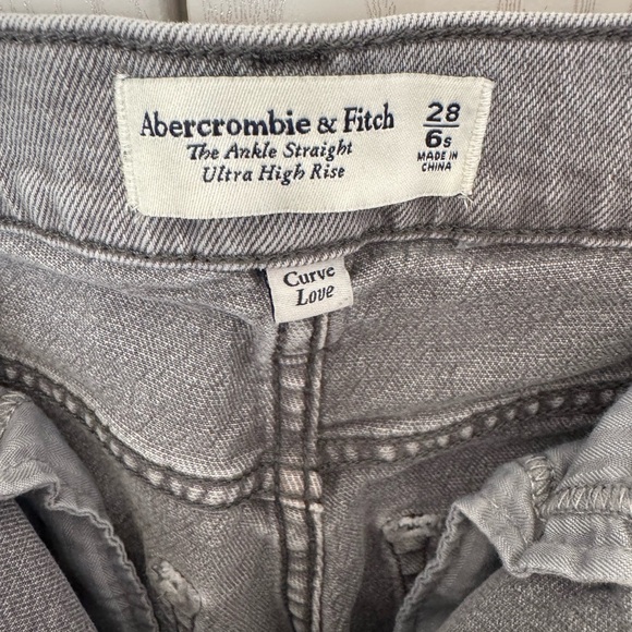 Abercrombie & Fitch Gray Straight Leg Jeans - Picture 3 of 4
